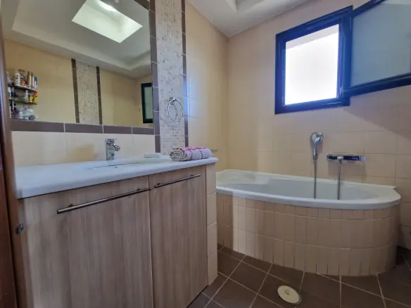 3-bedroom Maisonette In Chersonisos, Greece (159 M²)