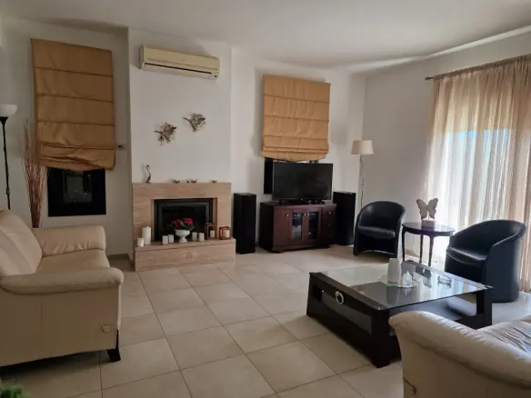 3-bedroom Maisonette In Chersonisos, Greece (159 M²)