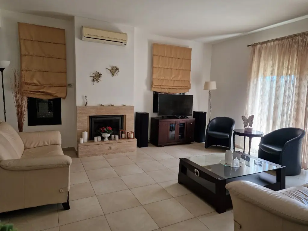 Maisonette Of 159 M² In Crete