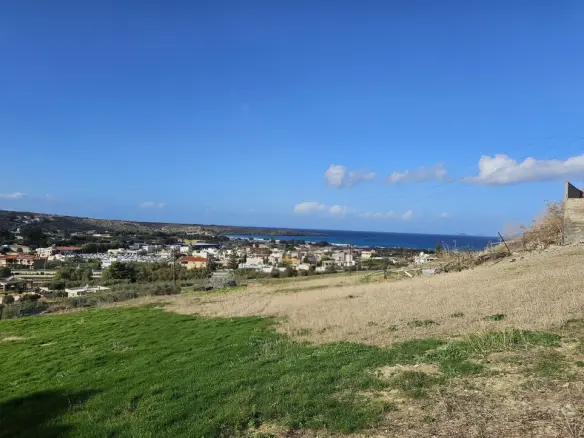 Land Of 2710 M² In Crete