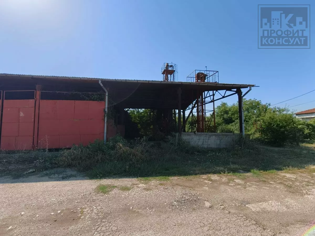 Plot Of Land With Warehouse In Parvomaytsi Village, Gorna Oryahovitsa Municipality