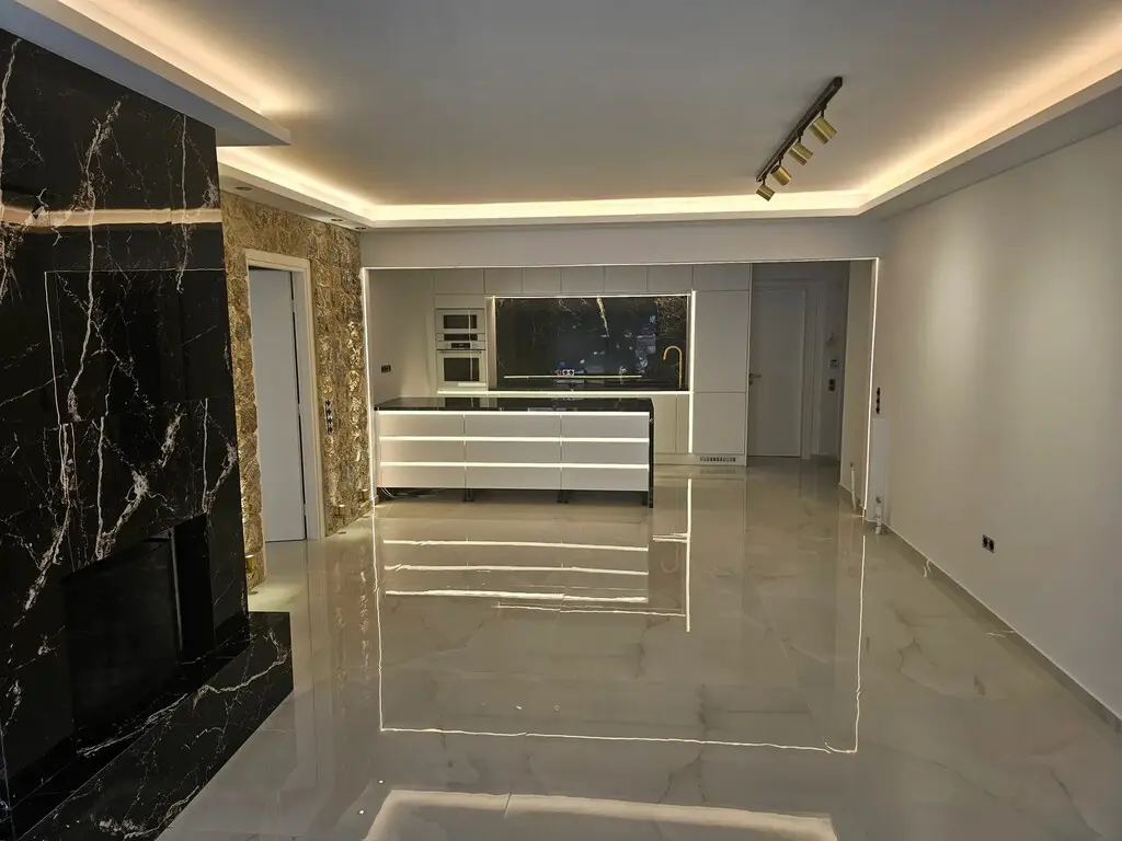Flat Of 130 M² In Athens