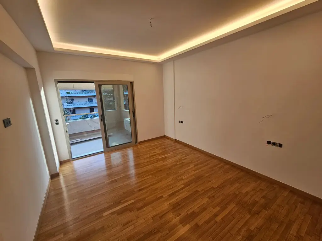 Flat Of 130 M² In Athens