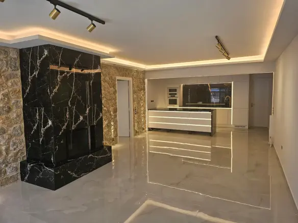 Flat Of 130 M² In Athens