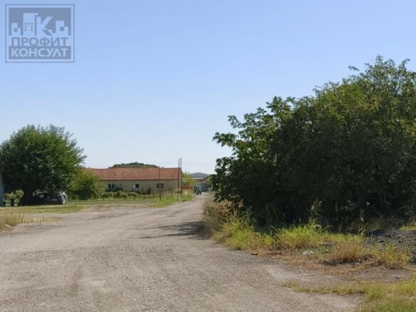 House Of 150 M² With Garden In Parvomaytsi Village