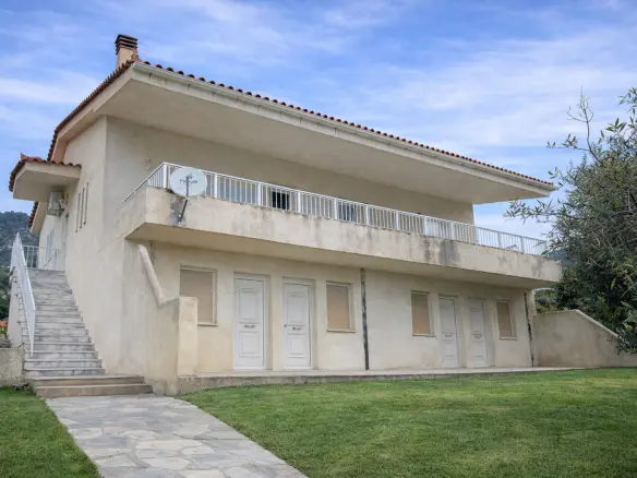 3-bedroom Detached House In Soligeia, Greece (247 M²)