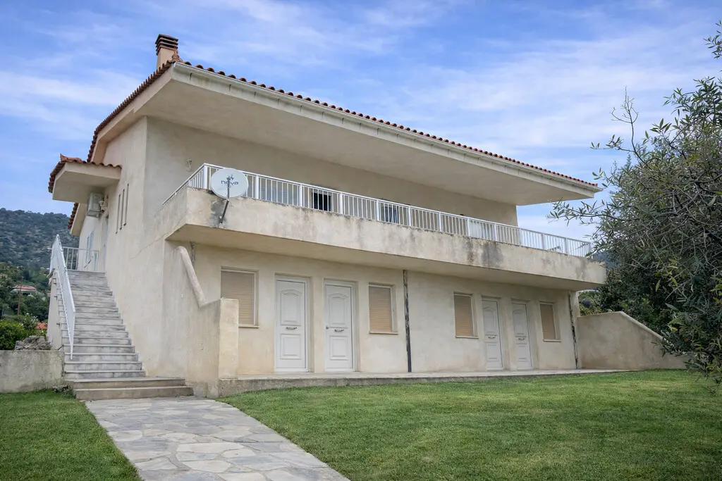Detached House Of 247 M² In Peloponnese