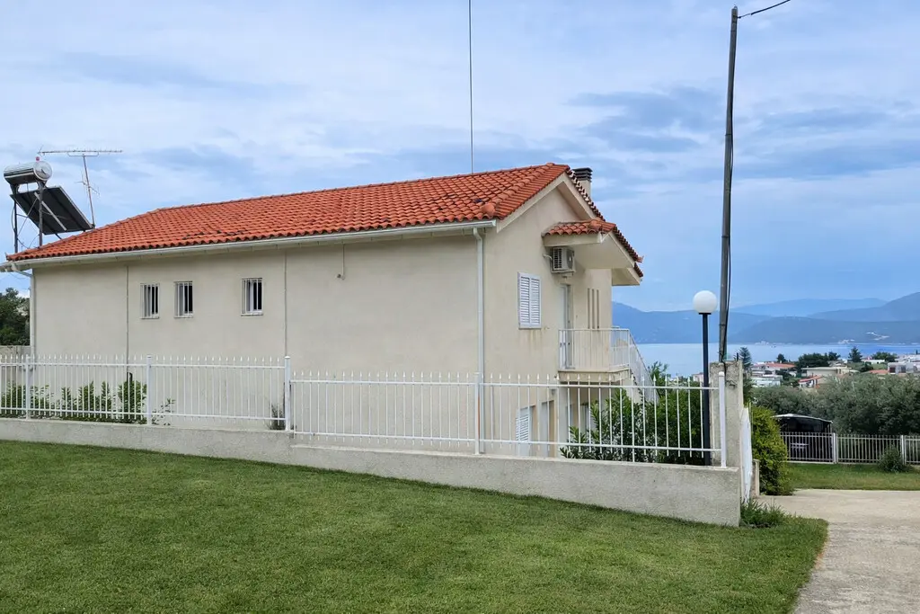 Detached House Of 247 M² In Peloponnese