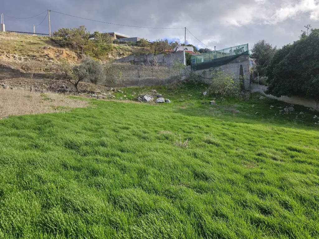 Land Of 2710 M² In Crete