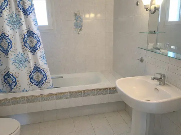 3-bedroom Detached House In Soligeia, Greece (247 M²)