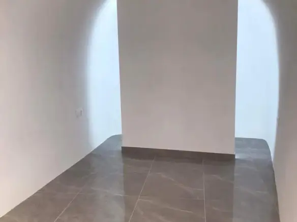 Complex In Santorini, Greece (217 M²)