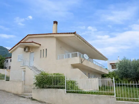 3-bedroom Detached House In Soligeia, Greece (247 M²)