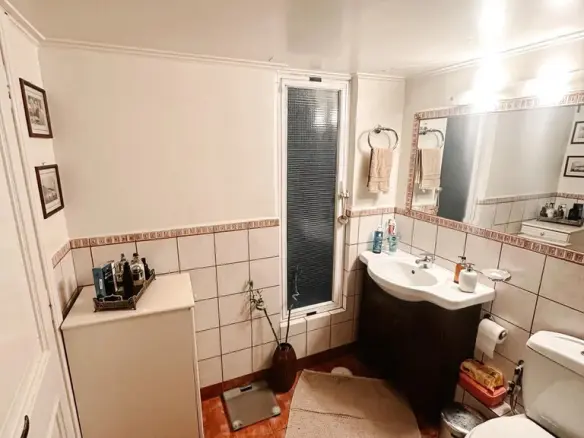 3-bedroom Flat In Nea Chalkidona, Greece (137 M²)