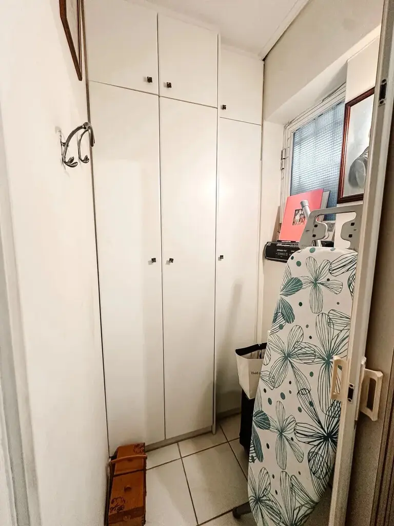 Flat Of 137 M² In Attica