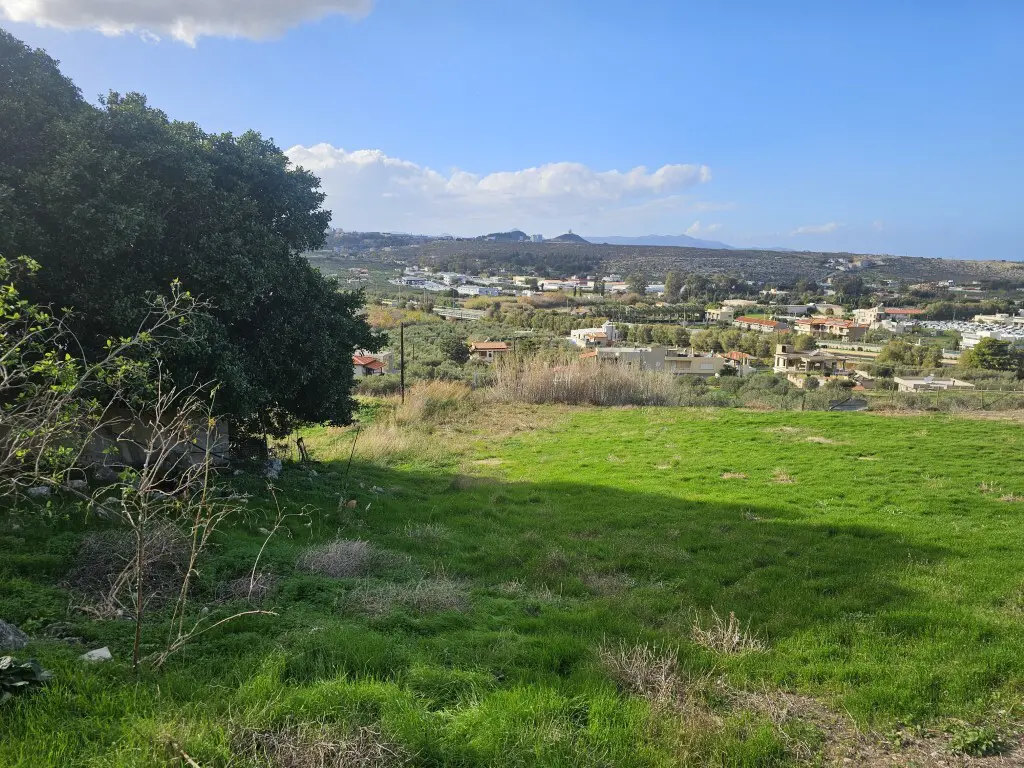 Land Of 2710 M² In Crete