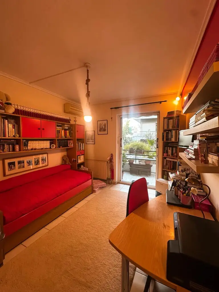 Flat Of 137 M² In Attica