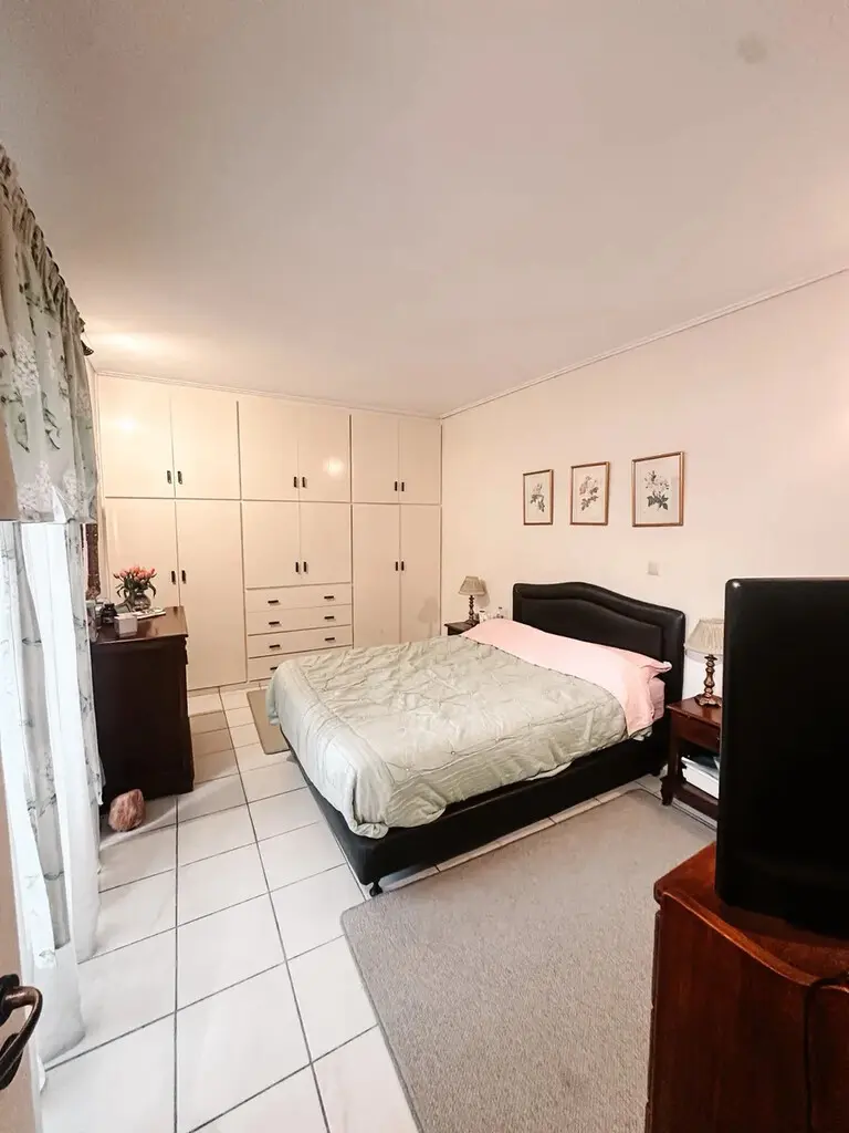 Flat Of 137 M² In Attica