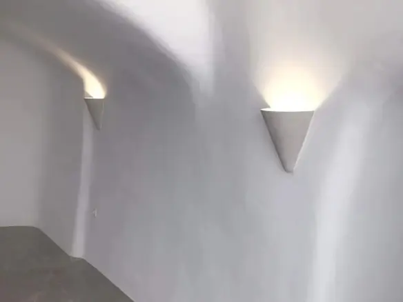 Complex In Santorini, Greece (217 M²)