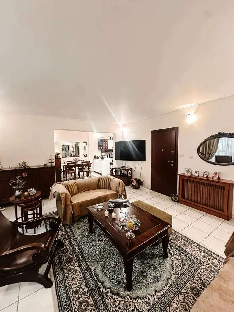 Flat Of 137 M² In Attica