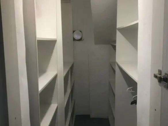 Complex In Santorini, Greece (217 M²)