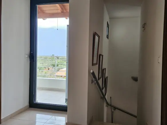 3-bedroom Maisonette In Chersonisos, Greece (159 M²)