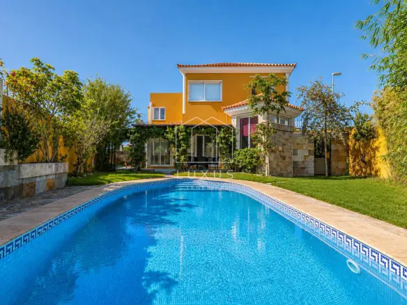6-bedroom Villa In Santa Úrsula, Spain (360 M²)