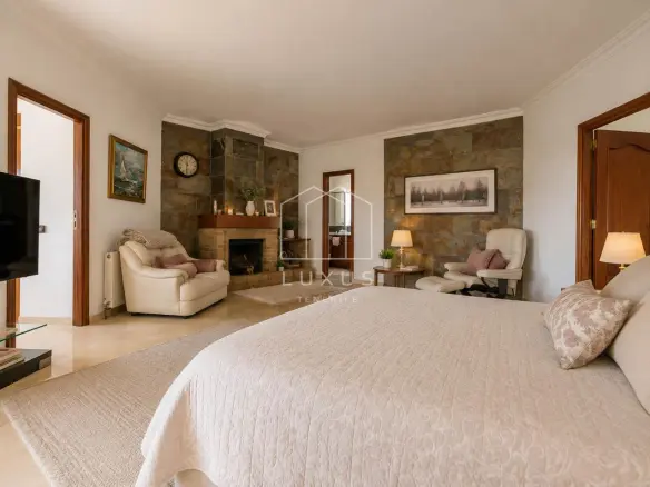6-bedroom Villa In Santa Úrsula, Spain (360 M²)