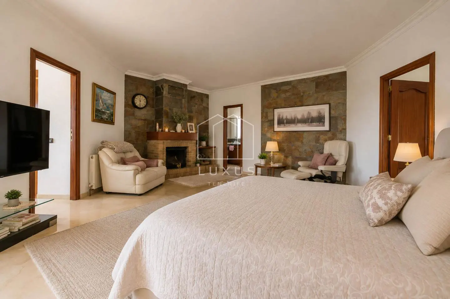 Villa Of 360 M² In Santa Úrsula