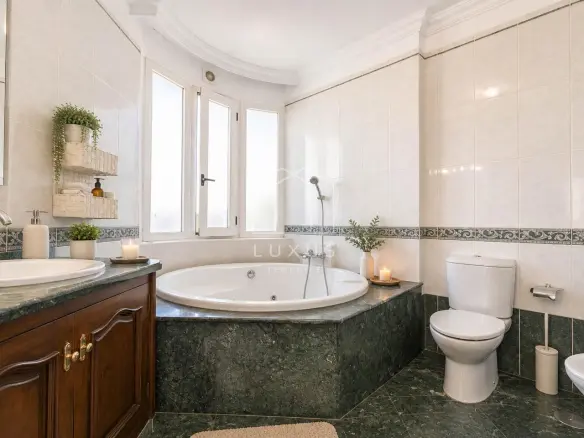 6-bedroom Villa In Santa Úrsula, Spain (360 M²)