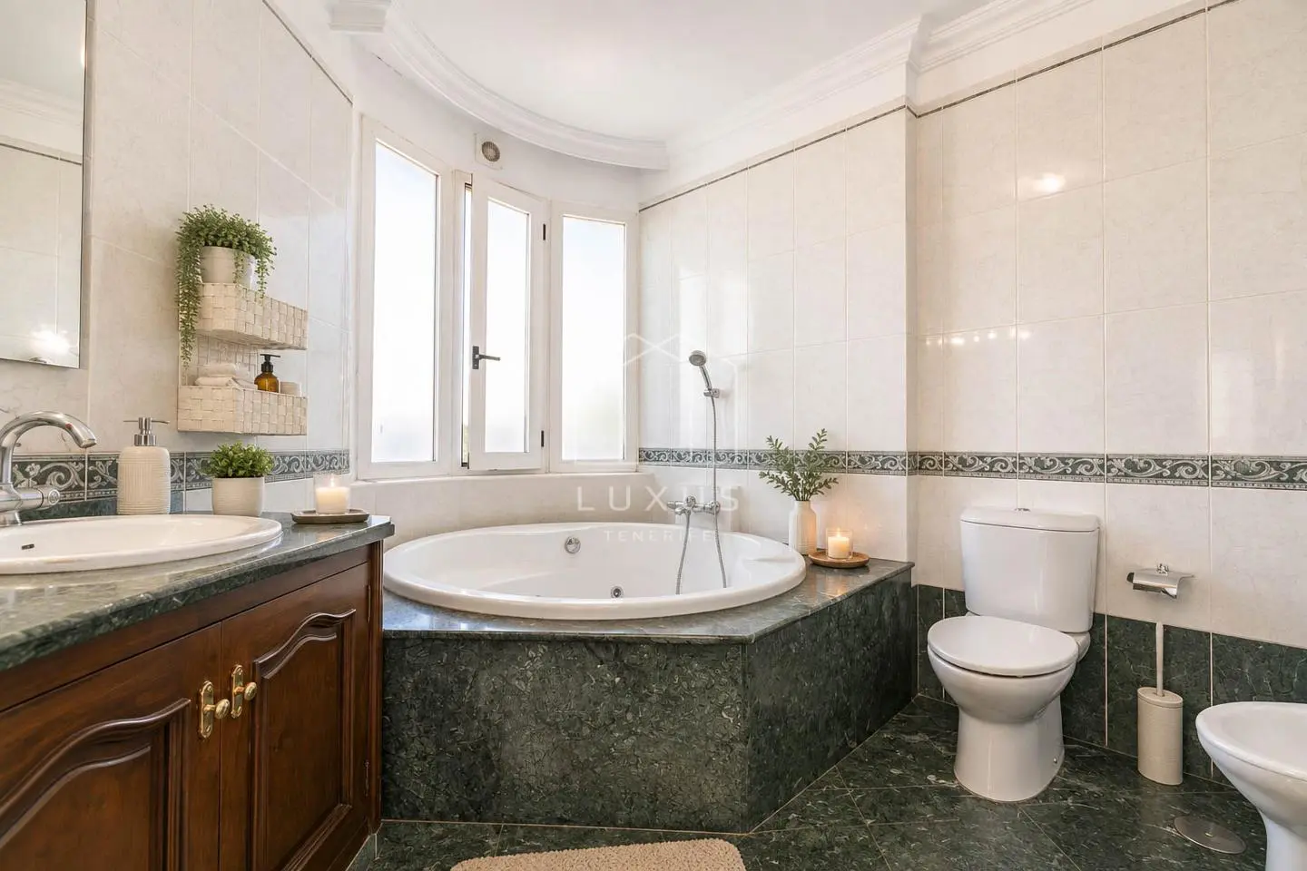 Villa Of 360 M² In Santa Úrsula