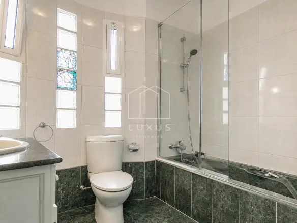 6-bedroom Villa In Santa Úrsula, Spain (360 M²)