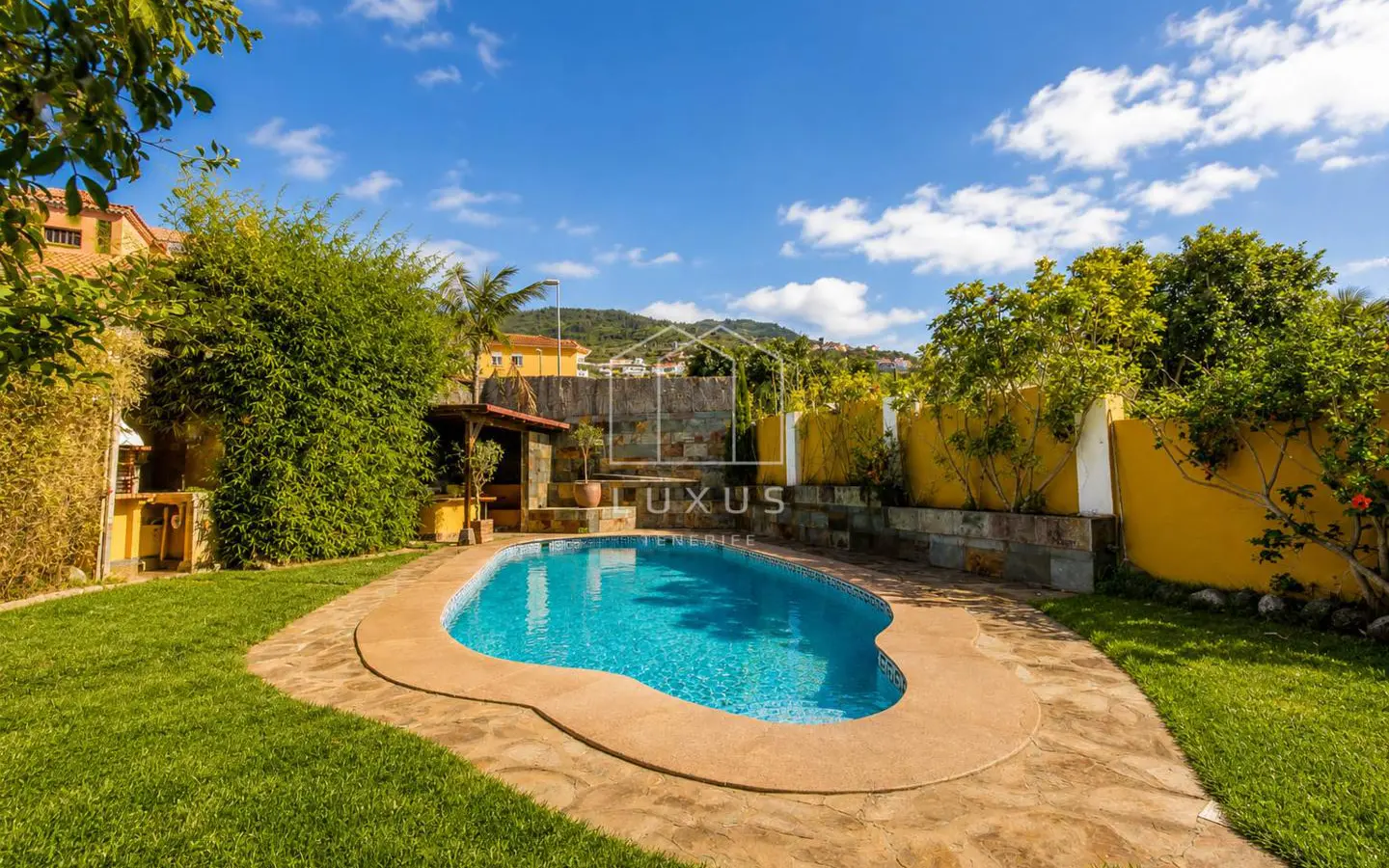 6-bedroom Villa In Santa Úrsula, Spain (360 M²)