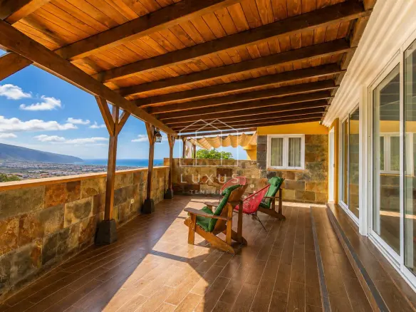 6-bedroom Villa In Santa Úrsula, Spain (360 M²)