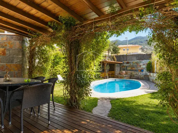6-bedroom Villa In Santa Úrsula, Spain (360 M²)