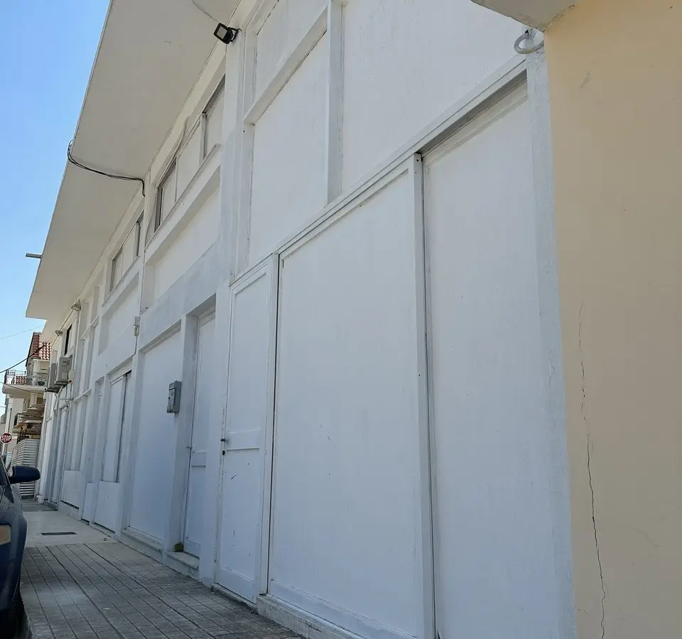 Commercial Of 85 M² In Argostoli, Greece
