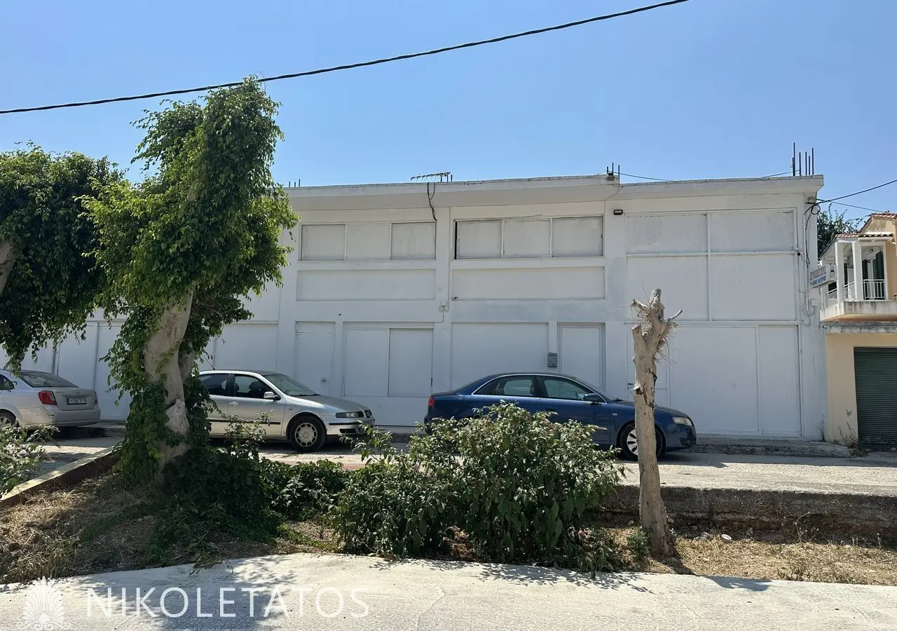 Commercial Of 85 M² In Argostoli, Greece