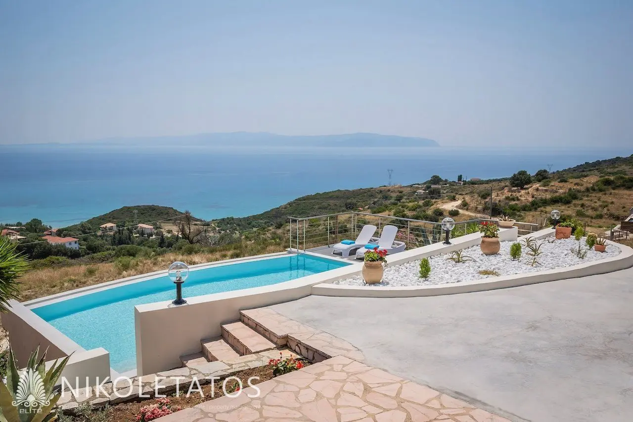 Villa Of 200 M² With Sea View In Ratzakli, Greece