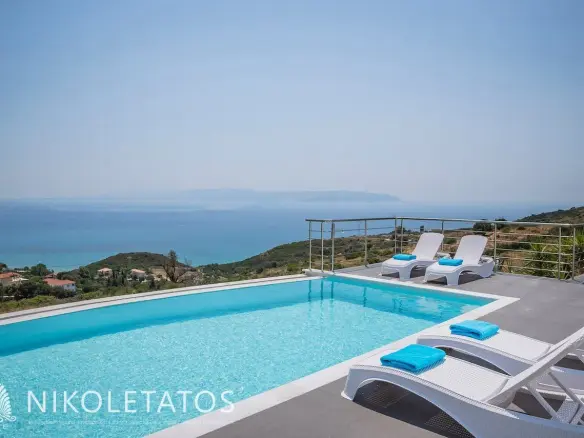 Villa Of 200 M² With Sea View In Ratzakli, Greece
