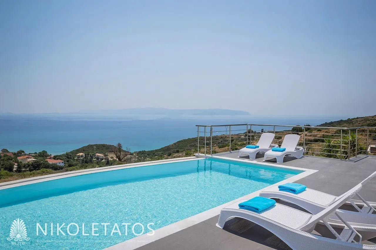 Villa Of 200 M² With Sea View In Ratzakli, Greece