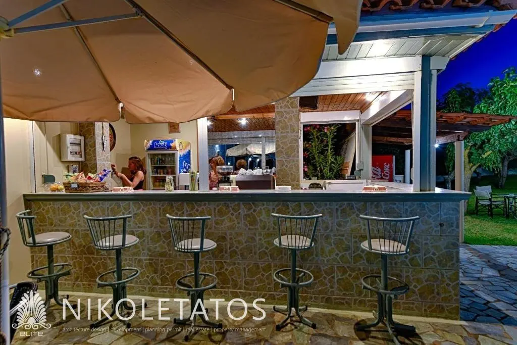 Commercial Of X M² With Features In Peratata, Greece