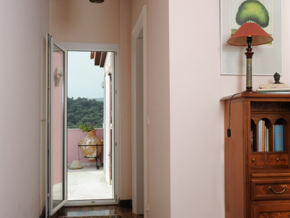 Villa Of 400 M² With Sea View In Lesvos