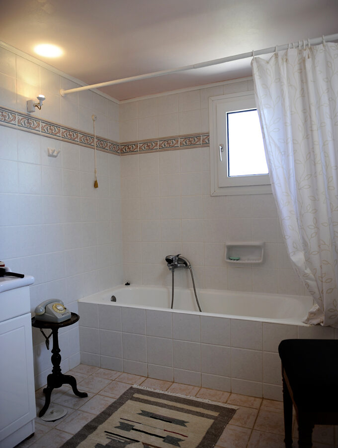 Villa Of 400 M² With Sea View In Lesvos