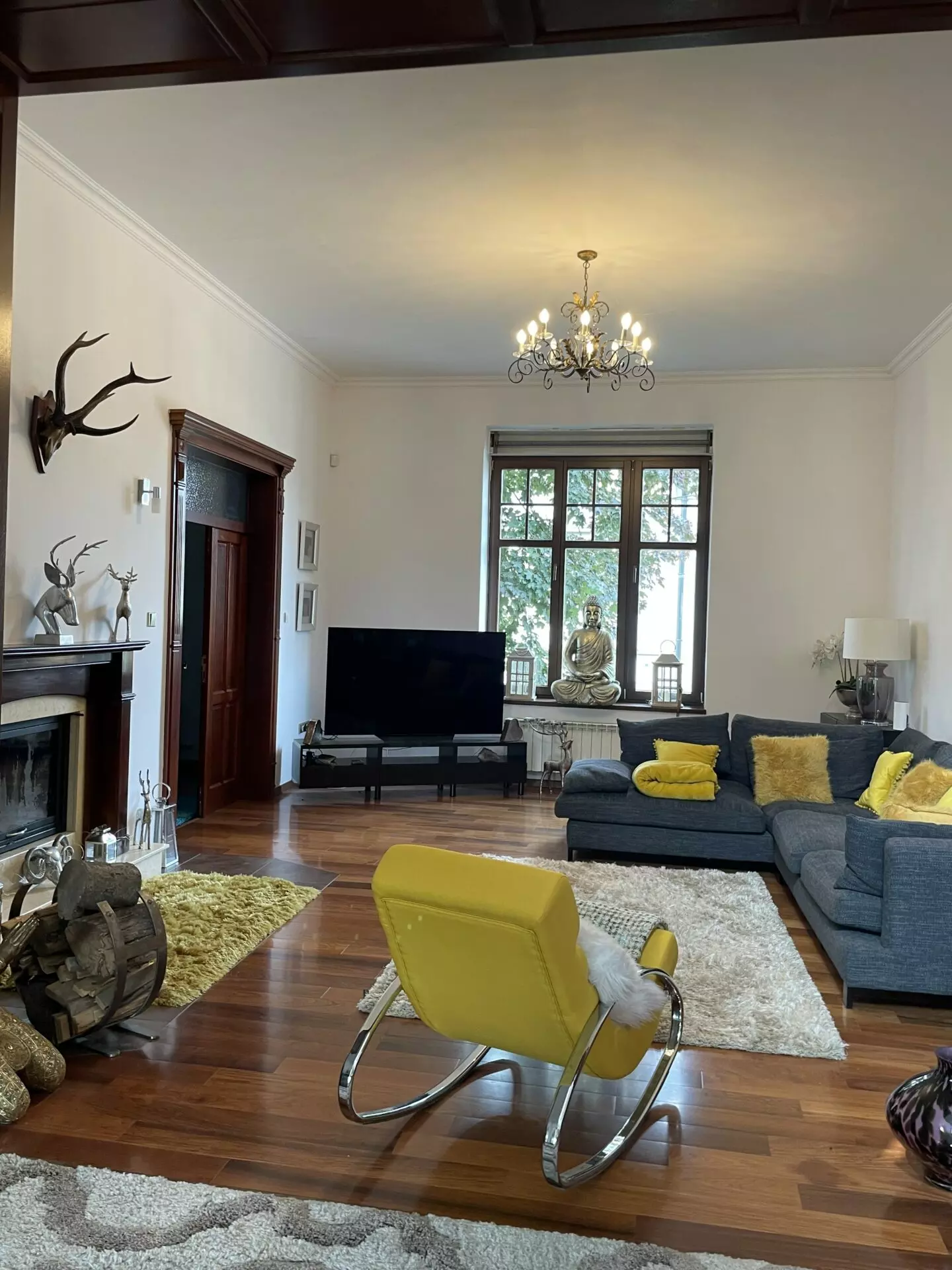 House Of 4 Bedroom With In