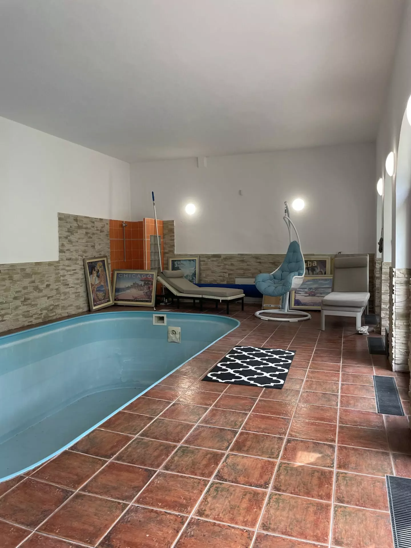 House Of 4 Bedroom With In