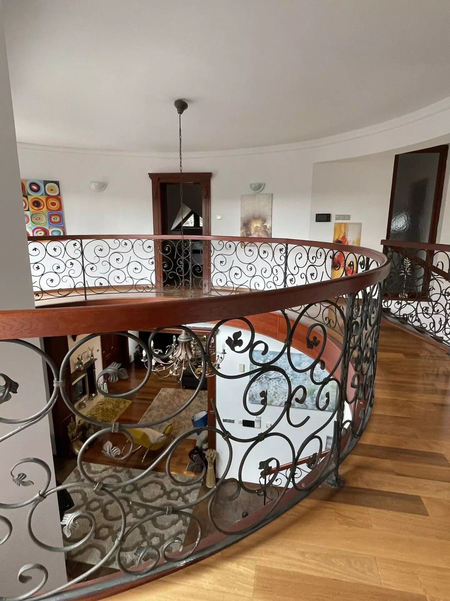 House Of 4 Bedroom With In