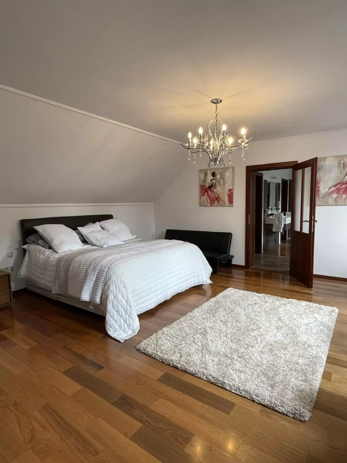 House Of 4 Bedroom With In