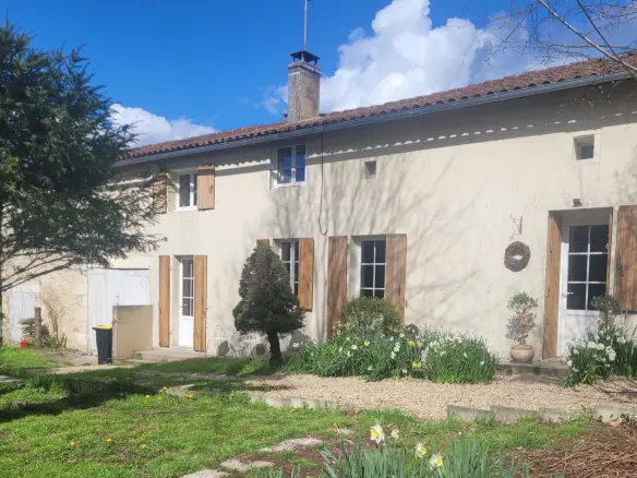 4-bedroom Village House In Yviers, France (152 M²)