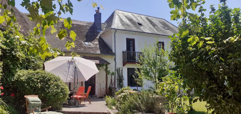 4-bedroom Maison De Maitre In Saint-priest-les-fougeres, France (182 M²)