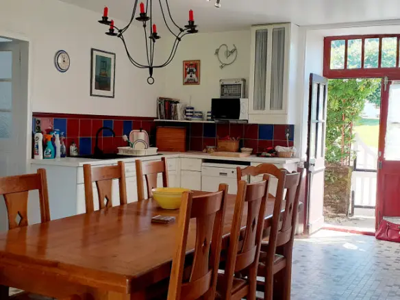 4-bedroom Maison De Maitre In Saint-priest-les-fougeres, France (182 M²)