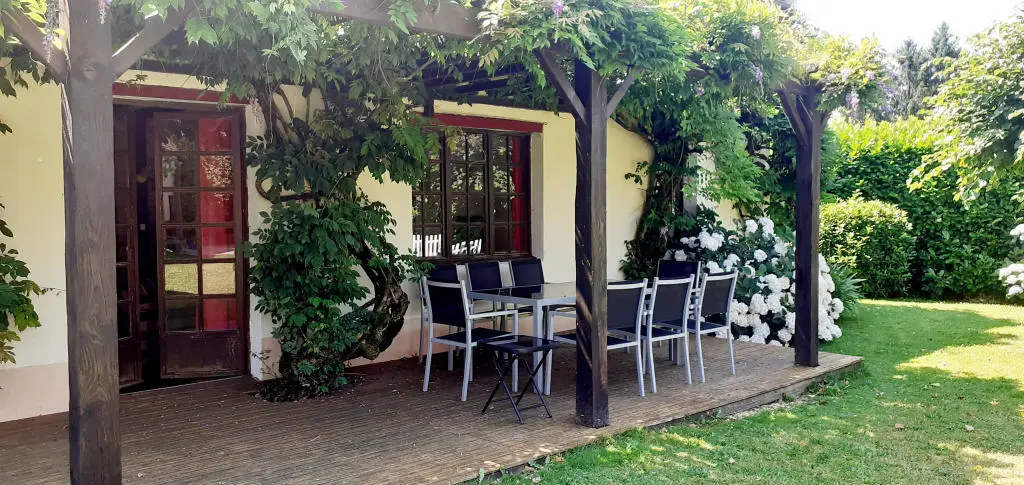 4-bedroom Maison De Maitre In Saint-priest-les-fougeres, France (182 M²)